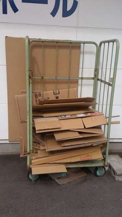 ダンボール