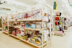 ①学用品